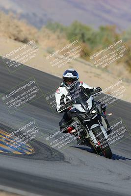 media/Dec-18-2022-SoCal Trackdays (Sun) [[8099a50955]]/Turn 10 (140pm)/